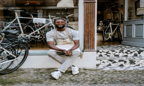 Small business owners ready to be financed above ten thousand dollars in business loans.